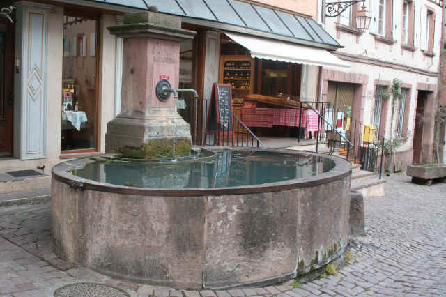 Une fontaine de Riquewihr
